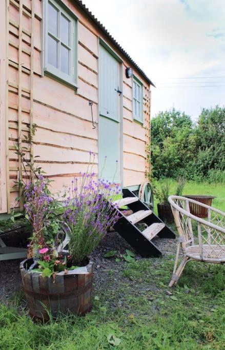 The Shepherds Hut Shrewsbury Exterior photo
