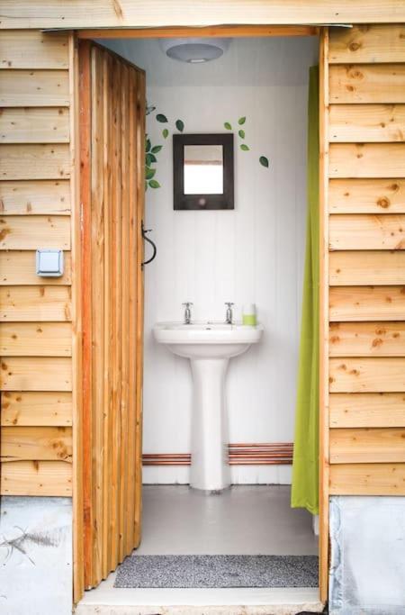 The Shepherds Hut Shrewsbury Exterior photo
